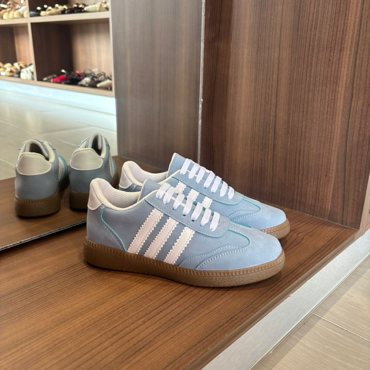 1084 Tenis Azul