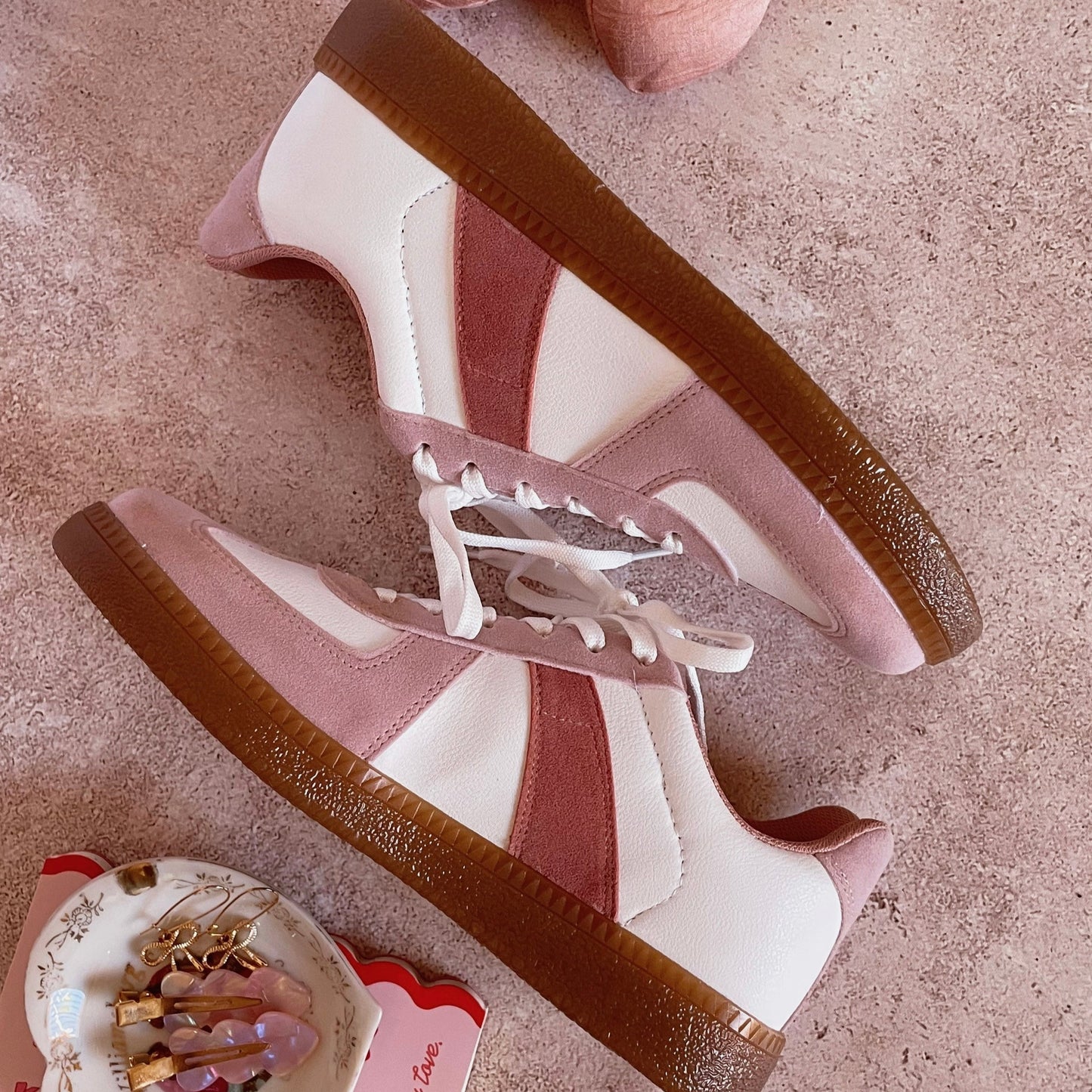 1084 Tennis rosa/blanco