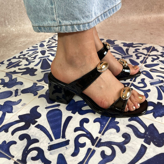 Tacón Charol con Óvalo 404